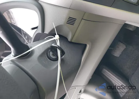 2010 Toyota Corolla Le z USA, uszkodzony, nr VIN JTDBU4EE0A9121570